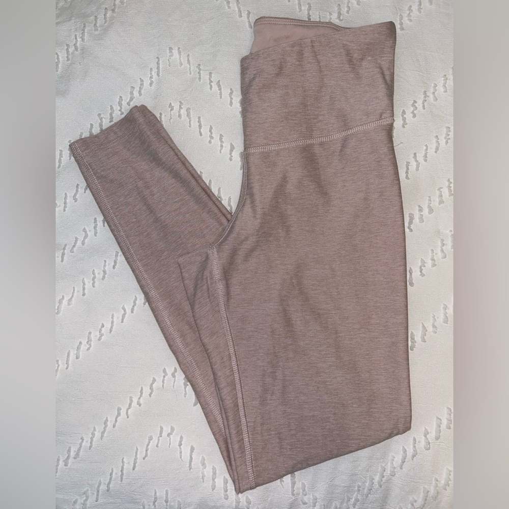 New Balance women’s light dusty‎ pink heathered leggings 26” inseam size Medium